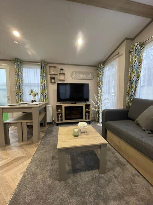 Brand New 6 Berth Holiday Home Selsey Exterior foto